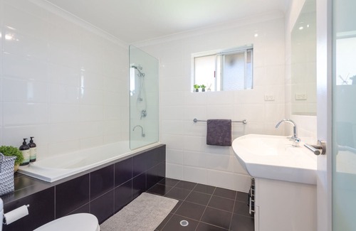 Mount Melville House | Entire home, central Albany