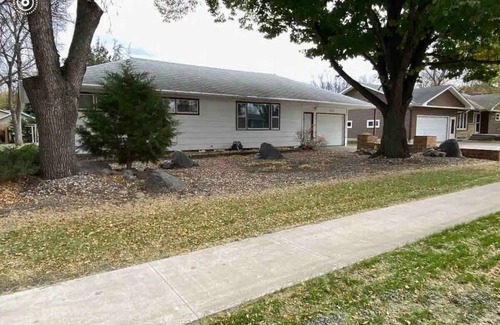 Aberdeen House | Entire home in Aberdeen South Dakota