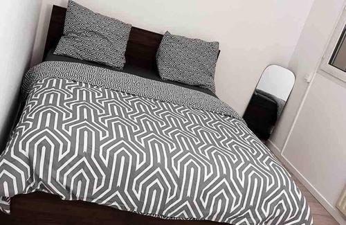 Bearn Apartment | Entire house bedroom + Living Room+ equiped kictchen