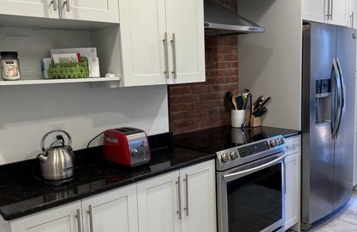 Norwalk House | Entire House on Scenic Estate with Private Pond in Exclusive Neighborhood