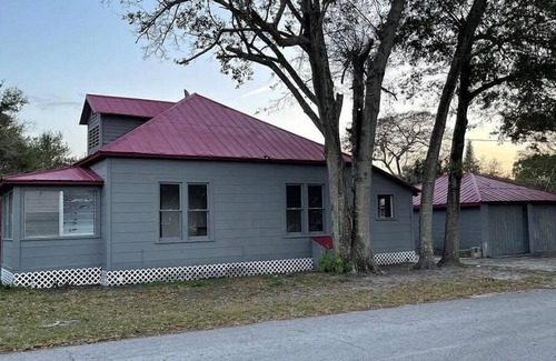 Saint Cloud House | Entire House