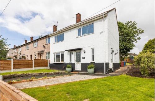 Belthorn House | Entire Immaculate 3 Bedrooms House in Blackburn Weekend Away