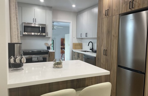 Woodbine Heights House | Entire main floor of a cozy bungalow with easy access to downtown Toronto