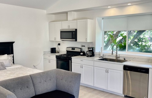 Canoga Park Apartment | ENTIRE MODERN LUXURY STUDIO PRIVATE FOR UP TWO PEOPLE AT WEST HIILS