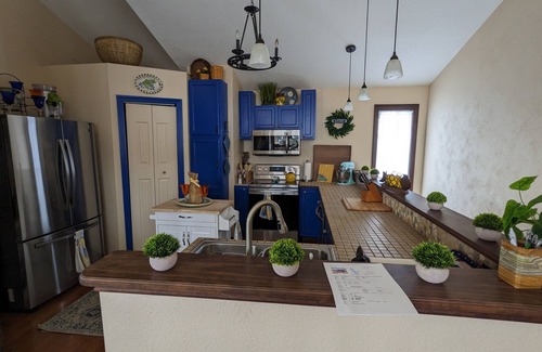 Spring Valley Cabin | Entire Peaceful Home in Divide, Colorado. Mountain & Lake Views