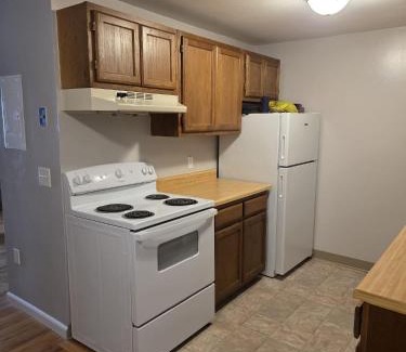 Galeville Apartment | Entire quiet 2 bedroom apartment