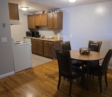 Galeville Apartment | Entire quiet 2 bedroom apartment