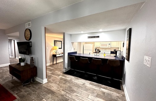 Grenelefe Apartment | Entire Renovated Cozy Condo Paradise with Lake View