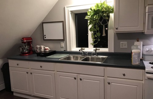 Warren Apartment | Entire rental unit in Warren, Rhode Island Unit 3