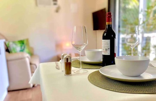 Mount Tamborine Bed & Breakfast | Entire Self-Contained Cabin on the Beautiful Mountain