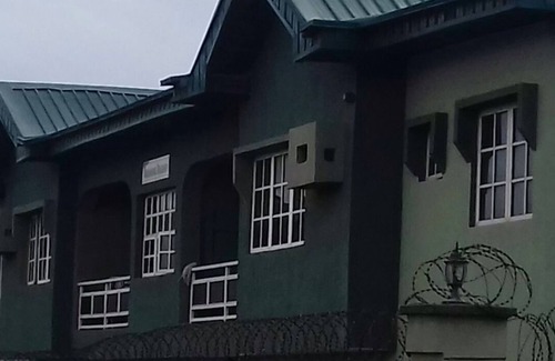 Ojodu Apartment | Entire, spacious, furnished 3beds en-suite, as holiday let with BrausengDelight