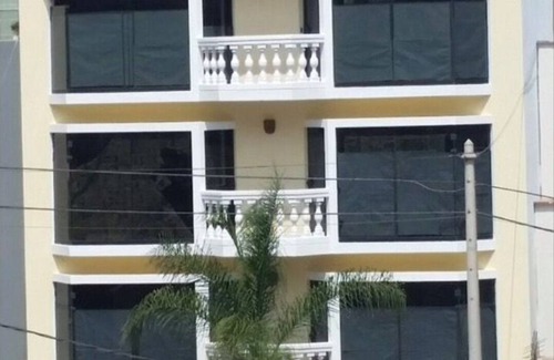 Santiago de Surco Condo | Entire Studio-Apartment De Luxe