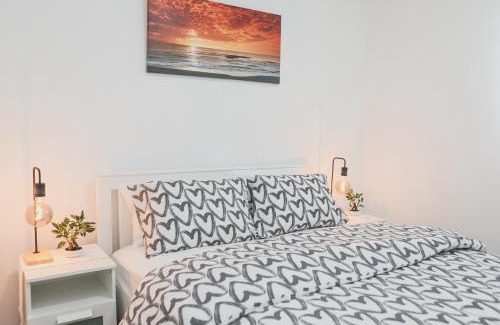 Moncton Apartment | Entire Suite near YQM, NBCC, Champlain mall and Moncton Hospital