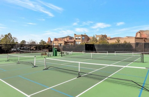 Oak Creek House | Entire townhouse in Sedona Country Club. Relaxing, Golf, Tennis, Pickel-ball