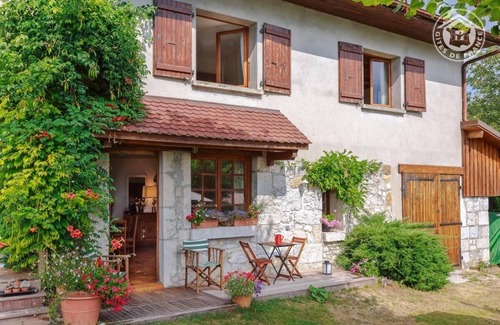 Saint-Paul House | Entre LES Lacs - St-paul-sur-yenne