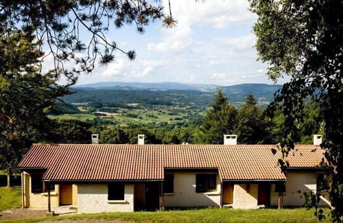 Loire Forez Agglomeration Condo | Entre Loire & Puy-de-Dôme | T2 + Accès piscine