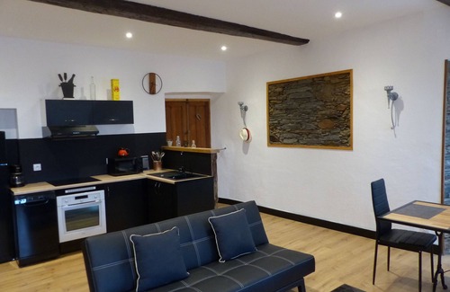 Valle-de-Campoloro Apartment | Entre mer et Montagne,au Coeur de Cervione,appartement Entièrement Rénové