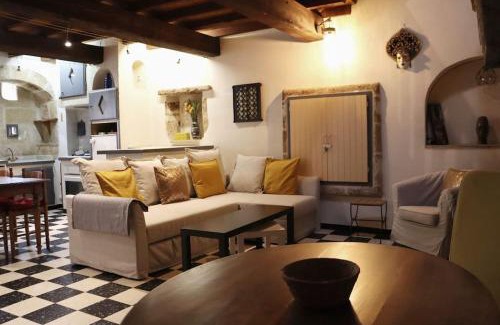 Castillon-du-Gard Apartment | Entre Uzès et le Pont-du-Gard le Logis d'Autrefois
