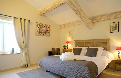 Pujaut Bed & Breakfast | Entre Vigne et Garrigue
