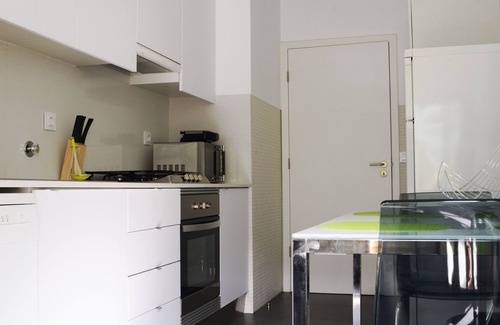 Falca Apartment | Entrecampos 6, luxury T3 apartment with garage.