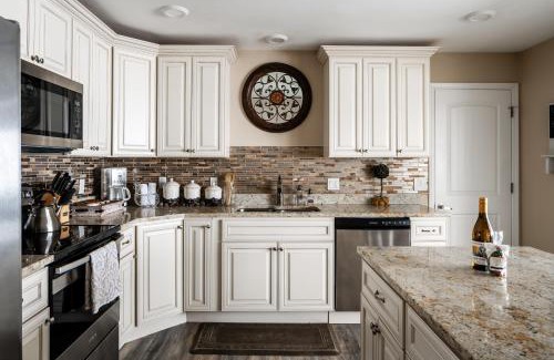 Four Corners House | Epic Sunsets in Bozeman - Wonderful View