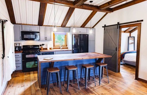 Epworth Cabin | Equestrian Escape Sum