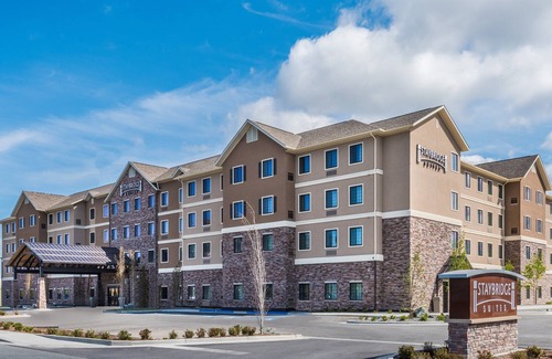 Midtown Anchorage Condo | Equipped King Suite | Heated Indoor Pool Access