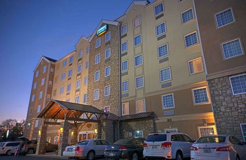 Graysville Apartment | Equipped Studio Near CHA Airport | Indoor Pool + Gym Access