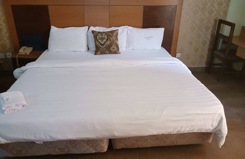 Idowa Resort | Equity resort hotel