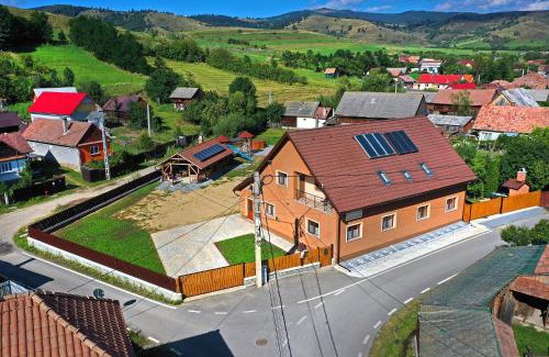 Lazarea House | Erőss Kulcsosház