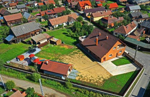 Lazarea House | Erőss Kulcsosház