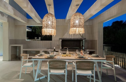 Akrotiri Villa | Eran Luxury Villa