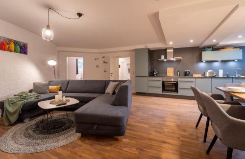 Kelheim Apartment | Erholungsreich - Große familienfreundliche Ferienwohnung in ehemaliger Kirche