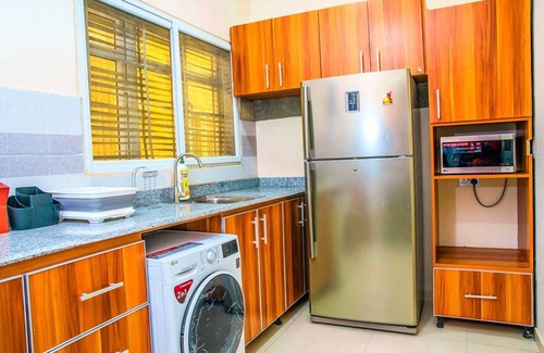 Ofin Apartment | Eric's place 3 bedrooms ikate