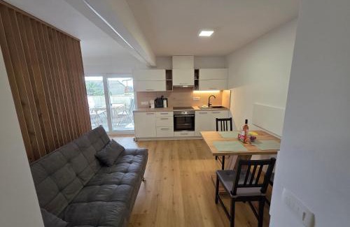 Praprotna Polica Apartment | Erika's home - apartment house