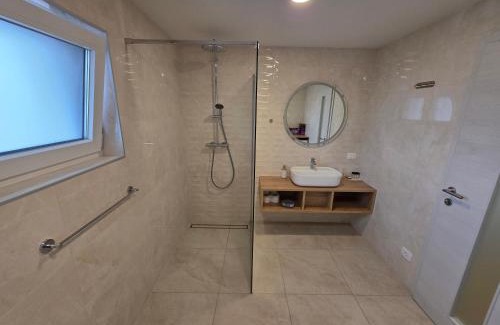 Praprotna Polica Apartment | Erika's home - apartment house