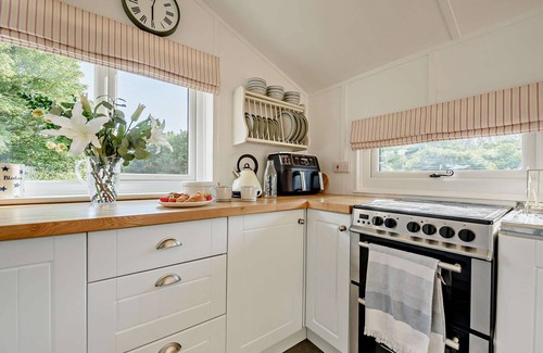 Llansteffan House | Eryl - Four Bedroom House, Sleeps 6