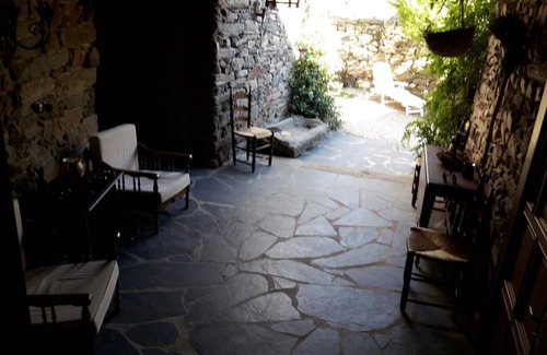 Portela de Portomourisco Cottage | Complete rural house.