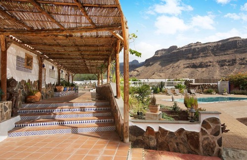 Los Palmitos House | 300 m² Finca ∙ 8 bedrooms ∙ 20 guests