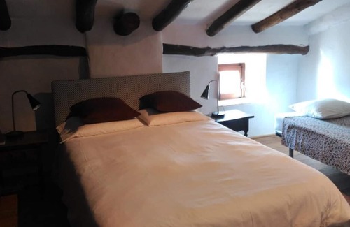 Alcala la Real House | Es un alojamiento rural, rodeado de naturaleza: olivos, almendros y tranquilidad