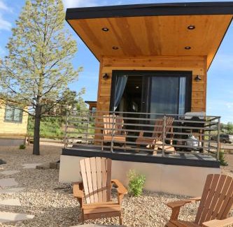 Escalante House | Escalante Escapes Star Lily- Bunk Escape