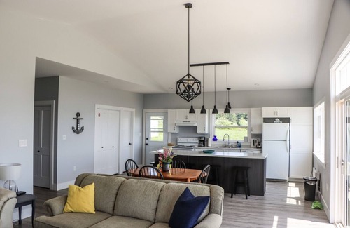 Little Pond Cottage | Escape at the Cape Cottage