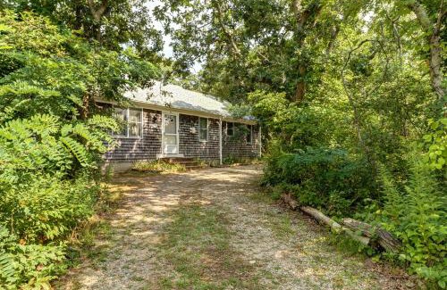 Dennis House | Escape in Dennis