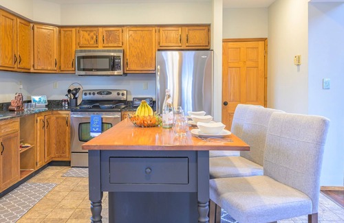 Highland Lake House | *Escape The City* | Lakefront home with hot tub and sunset views