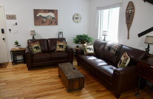 Woodridge House | Escape to a 3-Bedroom Cabin in Lower Catskills