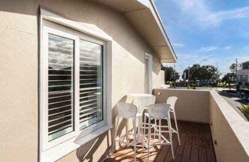 Mission Bay Apartment | Escape to a Private Beachside Family Retreat