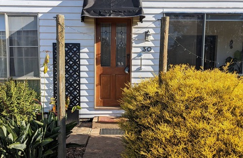 Quambatook House | Escape to and Relax @ The Quambatook Bush Retreat