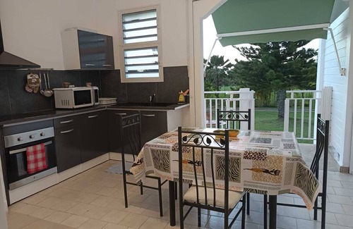 Grand-Bourg Apartment | Escape to Calm: A Haven of Peace for a Restful Stay in Marie Galante