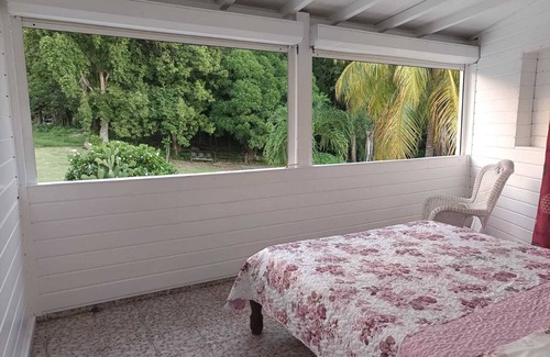 Grand-Bourg Apartment | Escape to Calm: A Haven of Peace for a Restful Stay in Marie Galante