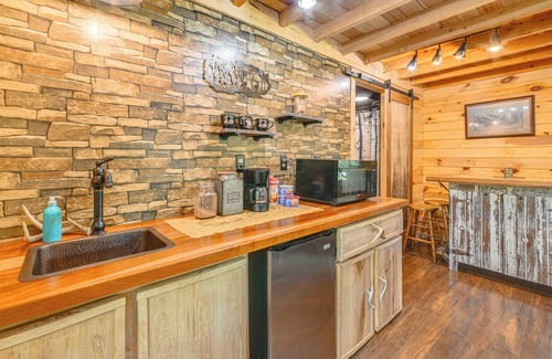 German Cabin | Escape to Nature: Secluded McDonough Cabin!
